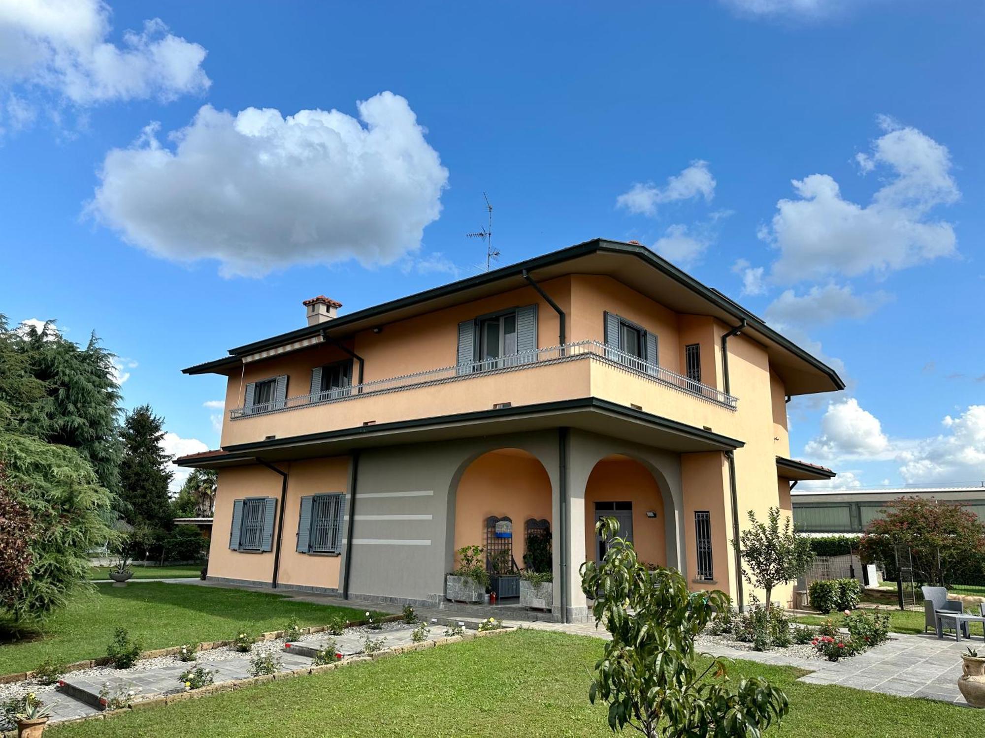 Villa 2 Cassano dʼAdda Zewnętrze zdjęcie