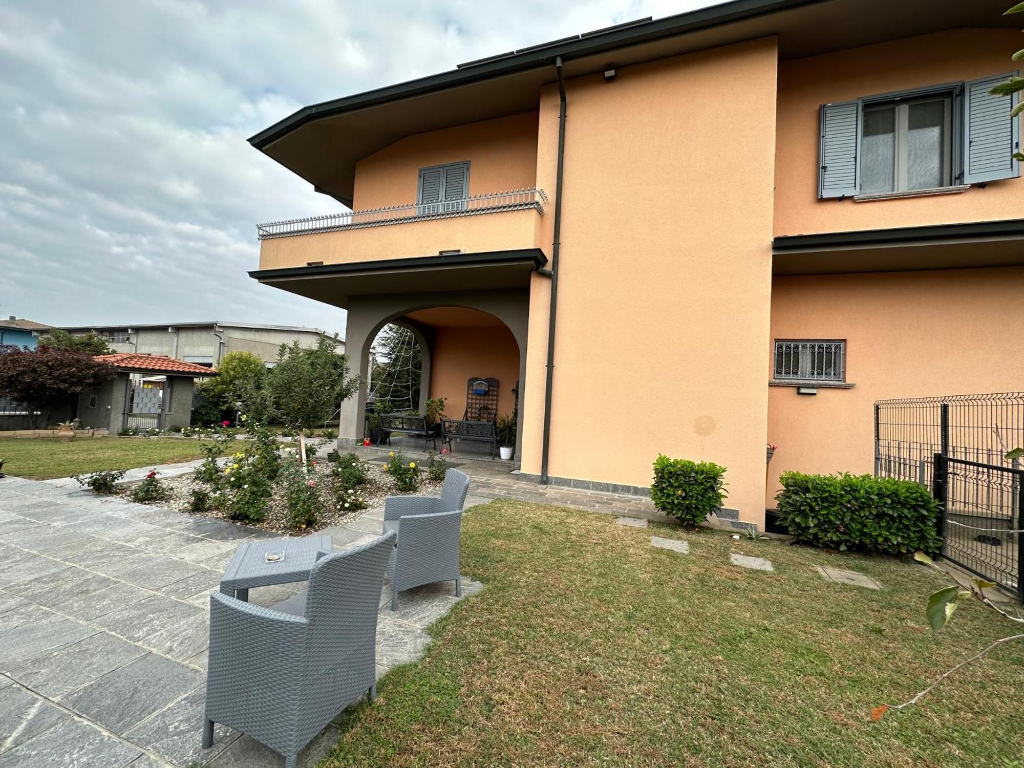 Villa 2 Cassano dʼAdda Zewnętrze zdjęcie