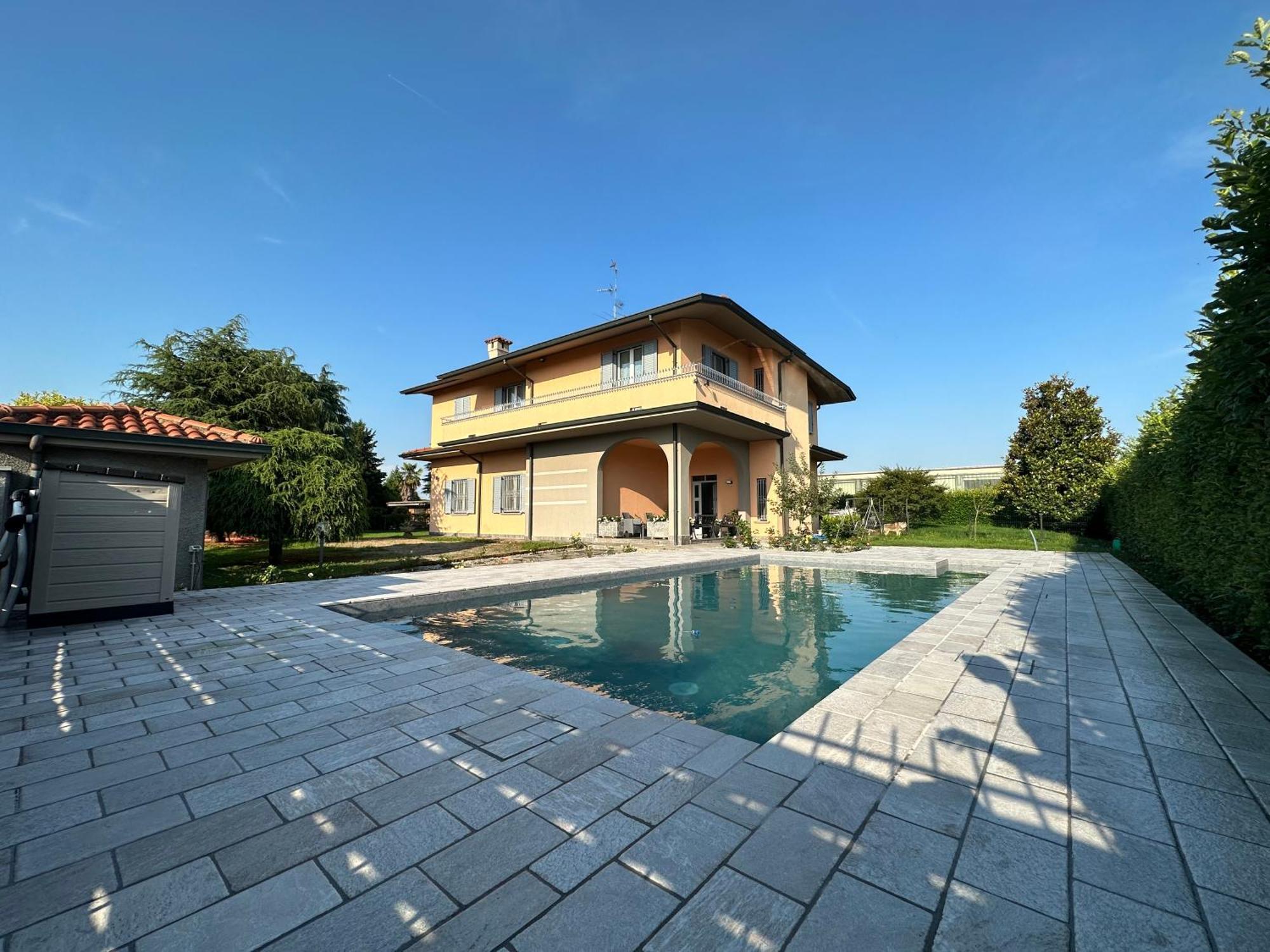 Villa 2 Cassano dʼAdda Zewnętrze zdjęcie